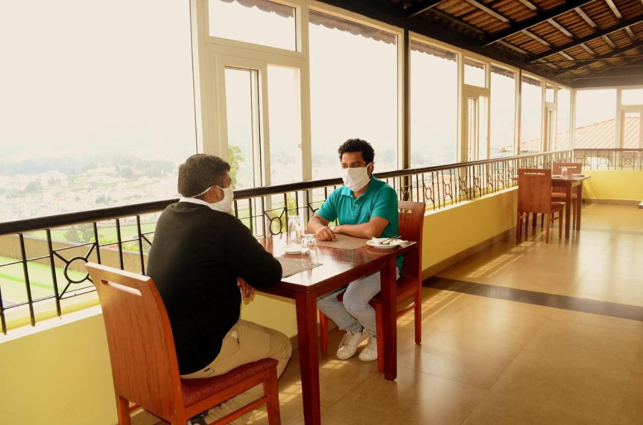 Hotel Shirdi Sai Wada エクステリア 写真