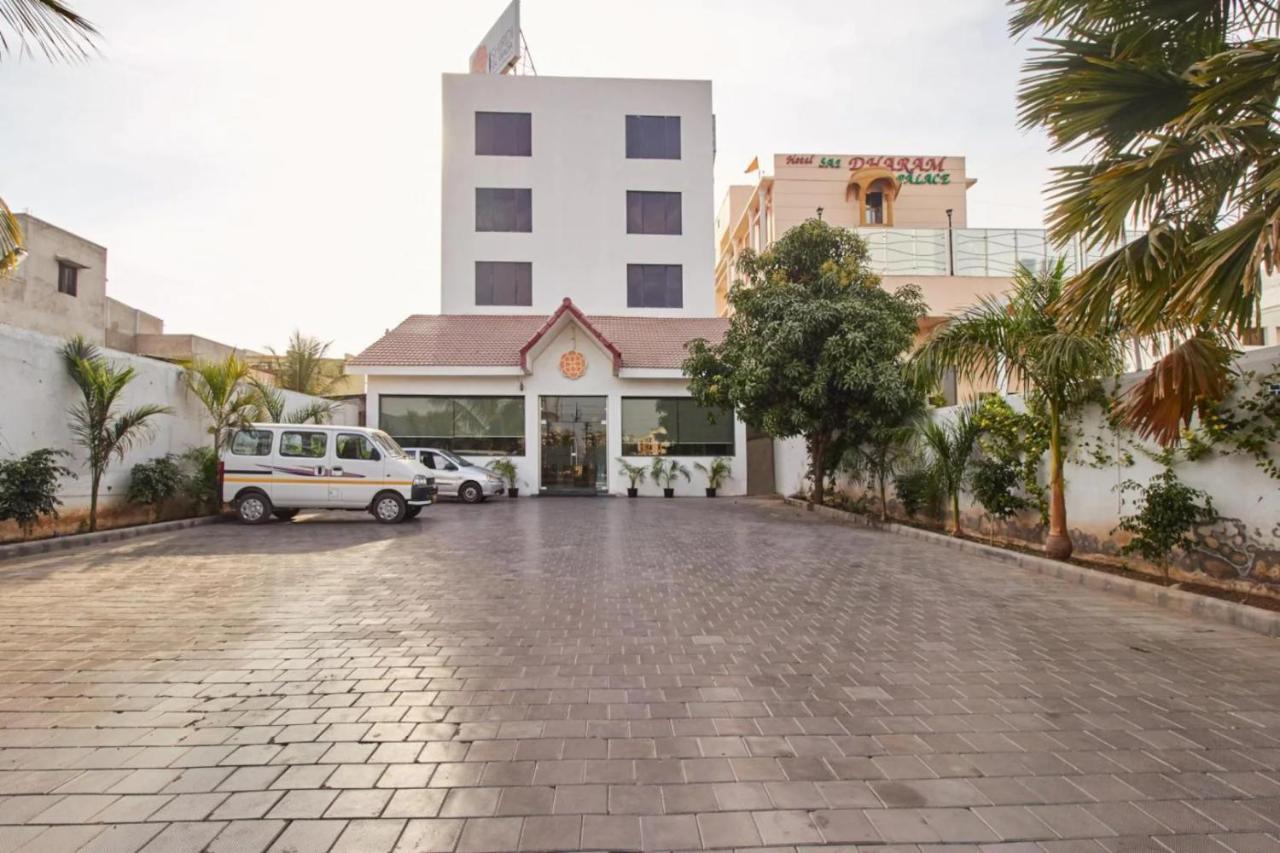 Hotel Shirdi Sai Wada エクステリア 写真