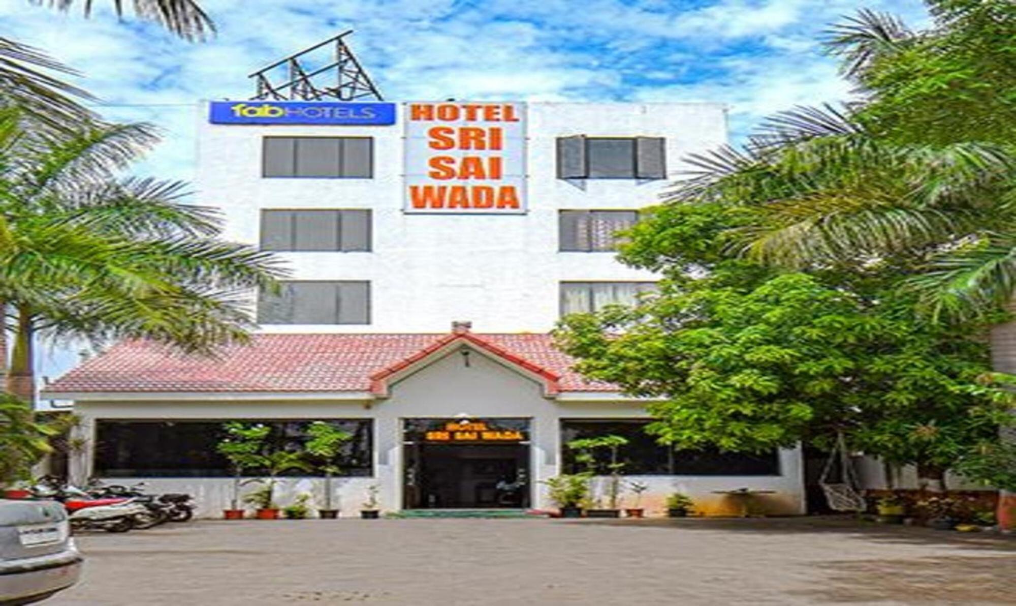 Hotel Shirdi Sai Wada エクステリア 写真