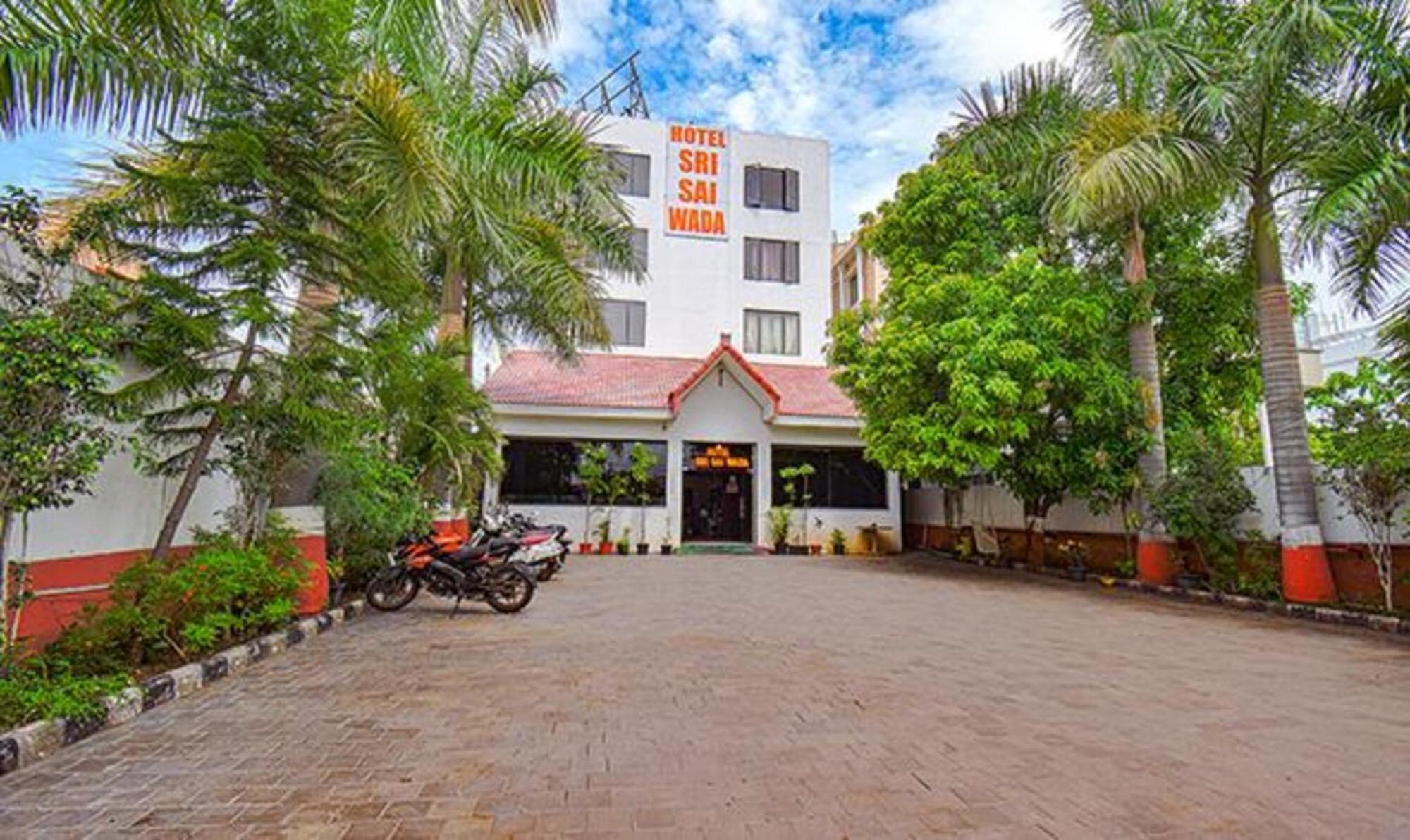 Hotel Shirdi Sai Wada エクステリア 写真